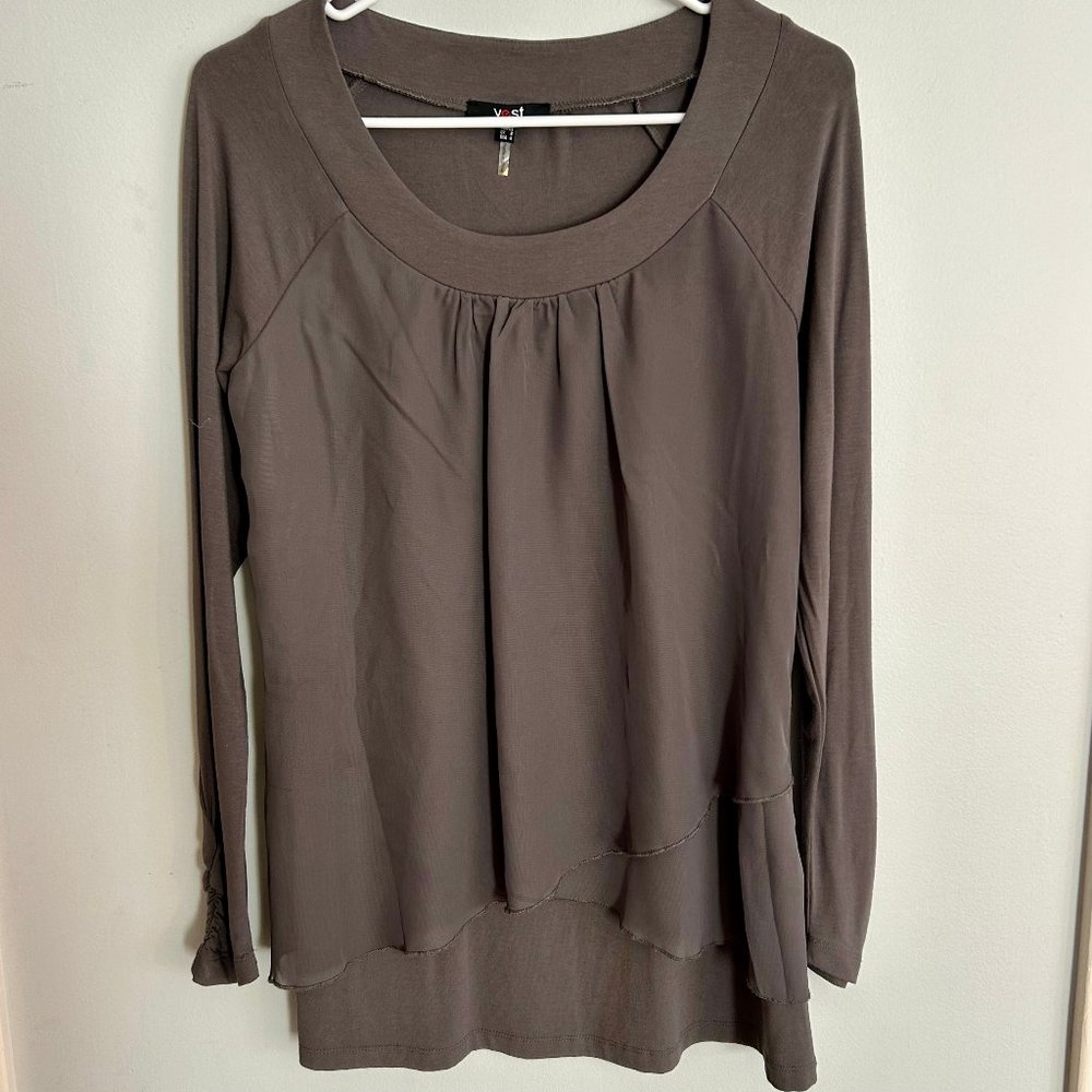 Yest Flowy Grey Layered Blouse, Size M